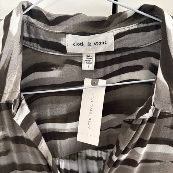 Cloth & Stone (Anthropologie) Collared Button Down Shirt - Picture 6 of 7